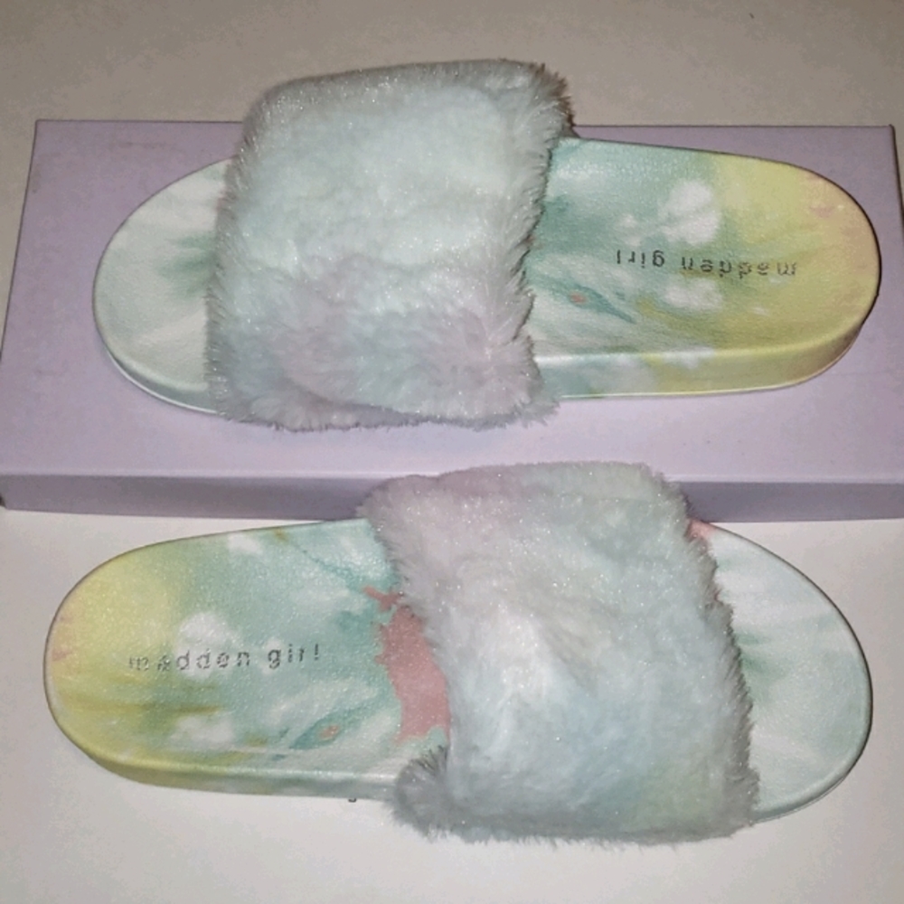 Steve Madden Slides